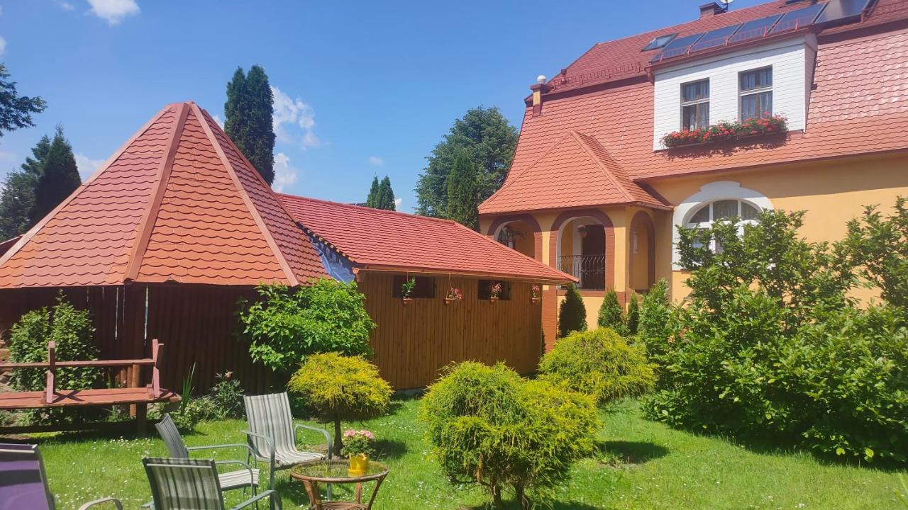 Gosciniec Iwona Hotel Glucholazy Exterior photo