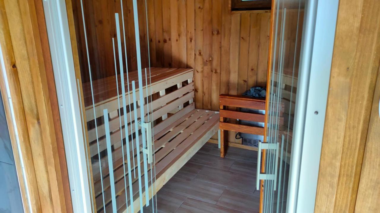 Gosciniec Iwona Hotel Glucholazy Exterior photo